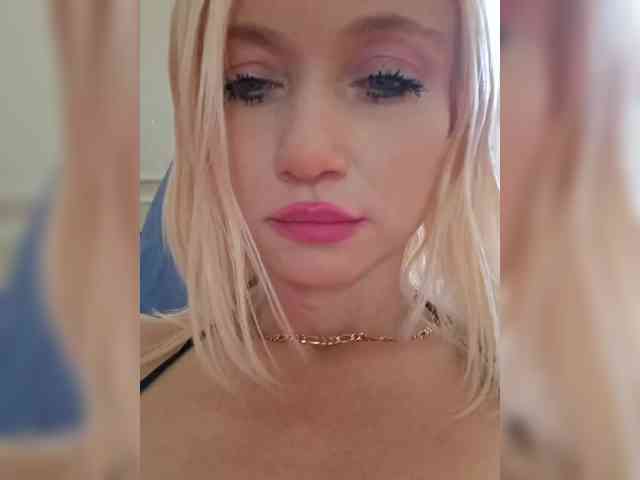 AlinaLoves webcam