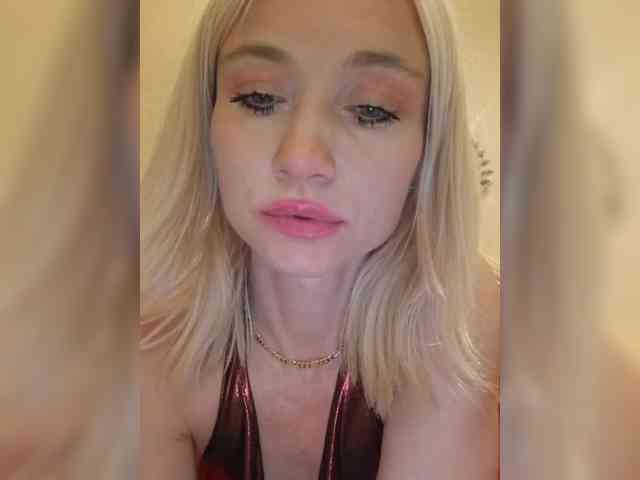 AlinaLoves webcam