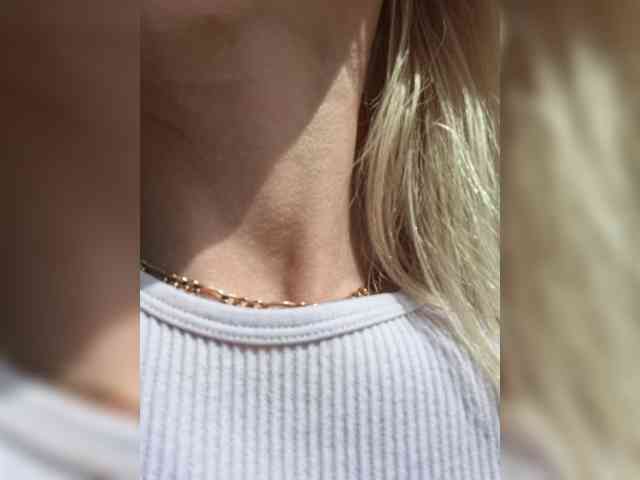 Модель: AlinaLoves