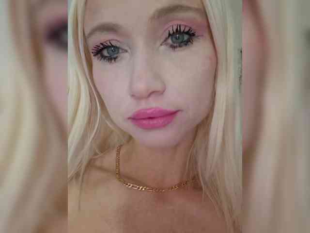AlinaLoves webcam