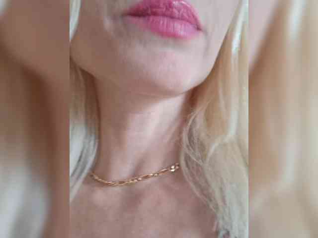 AlinaLoves webcam