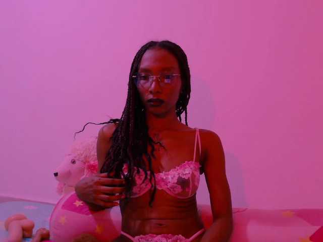 Fuego03 live cam on BongaCams