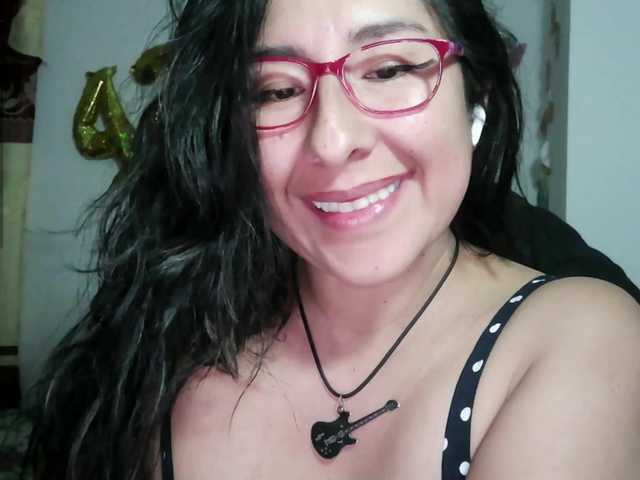 Malishka19 live cam on BongaCams