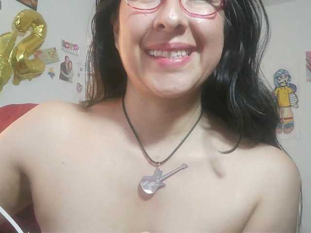 Malishka19, en vivo ahora en BongaCams