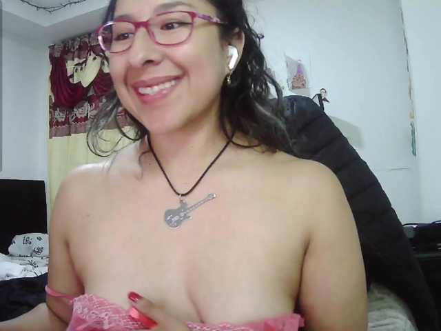 le modèle Malishka19 est en webcam porno dans un show sur le site bongacams, il possède les tags suivants: Latino/Hispanic,Brunette,Shaved