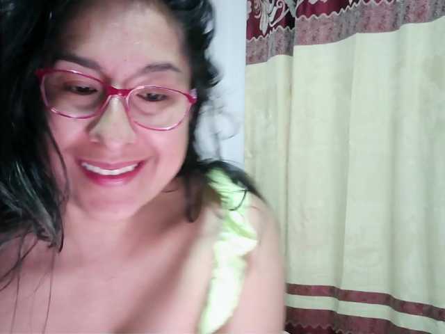 Malishka19 live cam on BongaCams