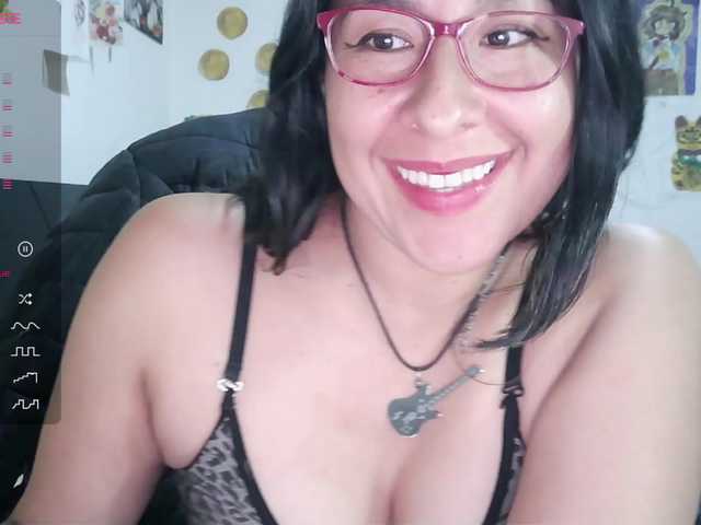 Malishka19 live cam on BongaCams