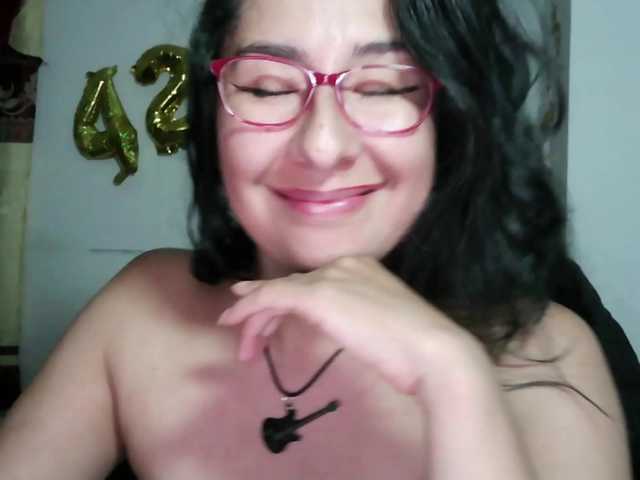 Malishka19 live cam on BongaCams