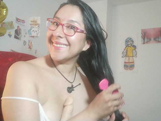 Malishka19, en vivo ahora en BongaCams