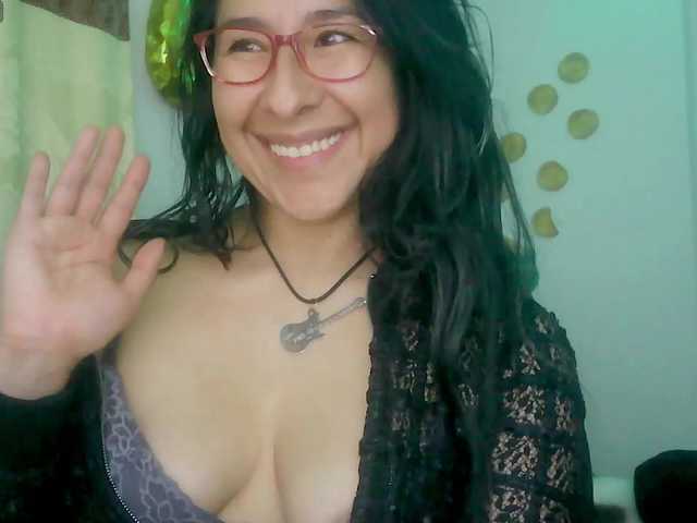 Malishka19 live cam on BongaCams