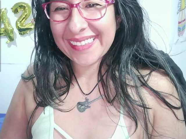 Malishka19 live cam on BongaCams