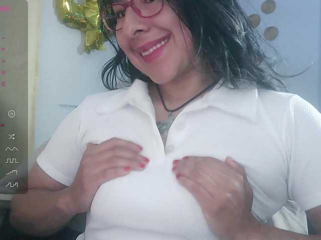 Malishka19 live cam on BongaCams