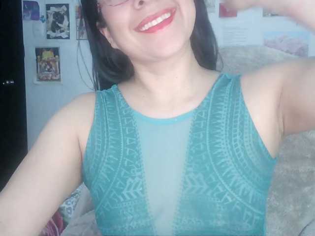 Malishka19 live cam on BongaCams