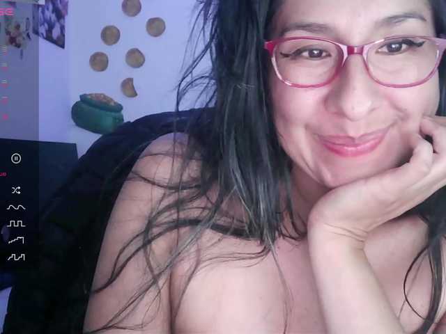 Malishka19 live cam on BongaCams