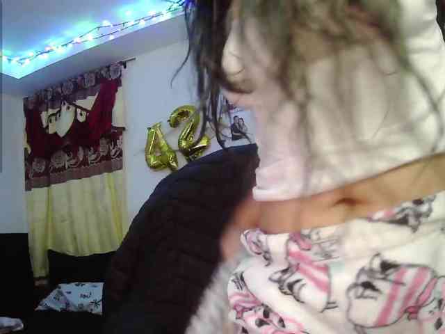 Malishka19 webcam