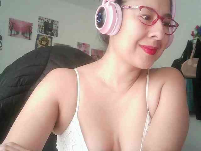 Malishka19 webcam