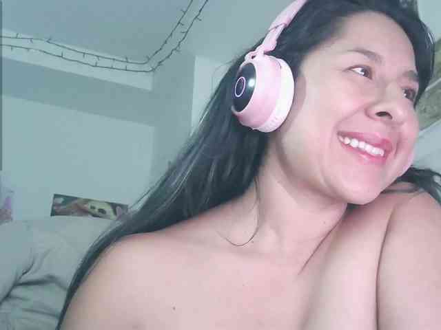 Malishka19 webcam