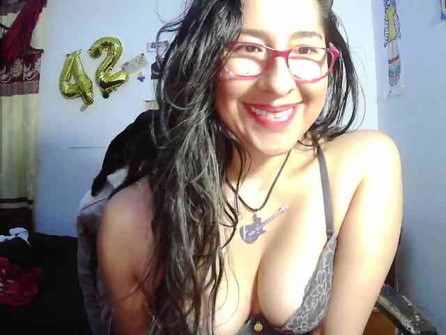 Malishka19 webcam