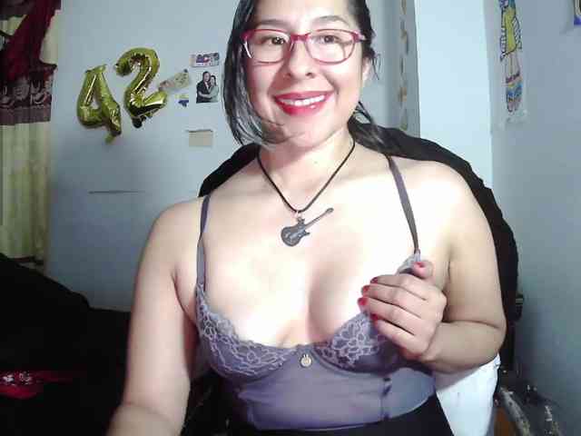 Malishka19 webcam