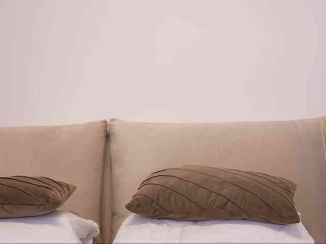 DorisCream webcam