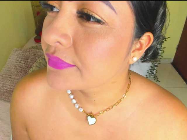JuliaHaye live cam