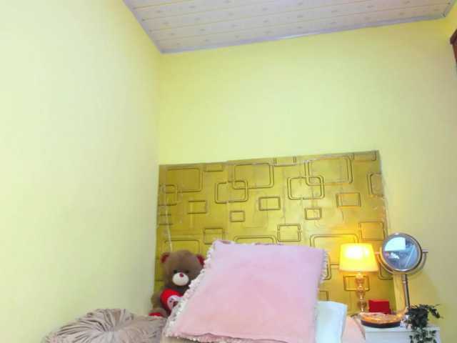 JuliaHaye live cam on BongaCams