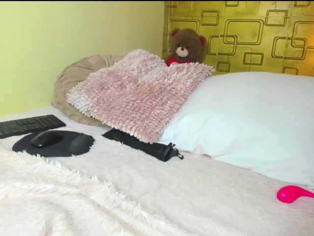 JuliaHaye live cam on BongaCams