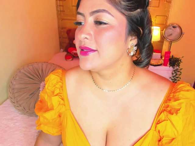 JuliaHaye live webcam show