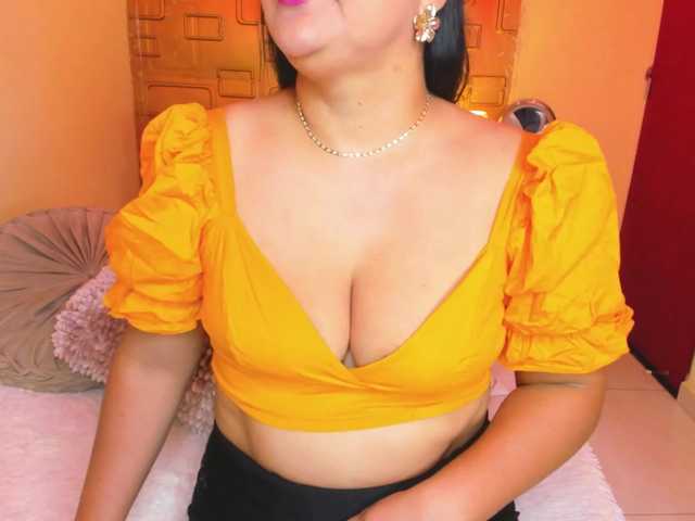 JuliaHaye live webcam show