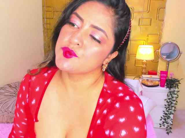 JuliaHaye Live Webcam on BongaCams