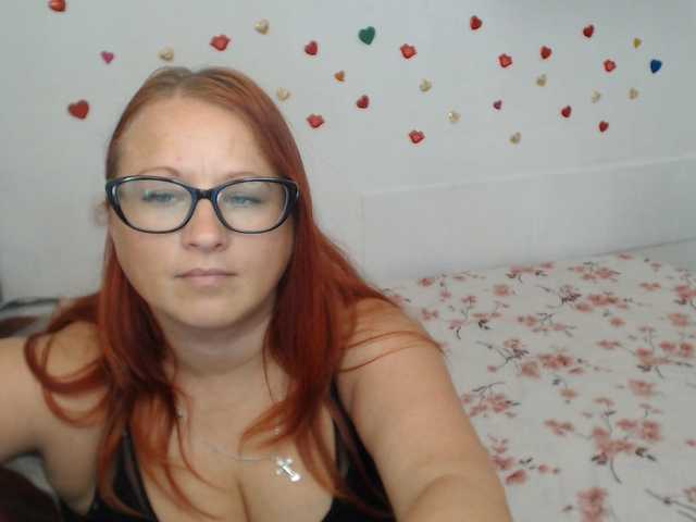Lilia4joy live cam on BongaCams