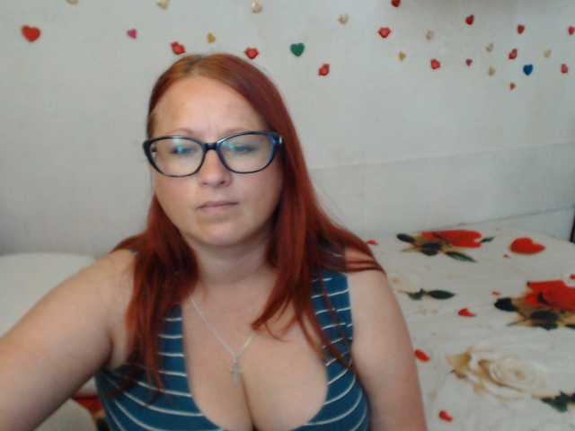 Lilia4joy live cam on BongaCams