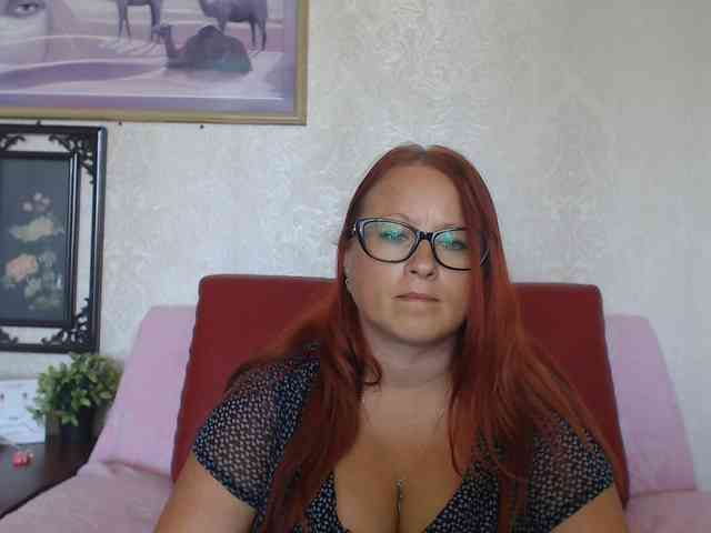 Lilia4joy webcam