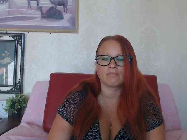 Lilia4joy webcam