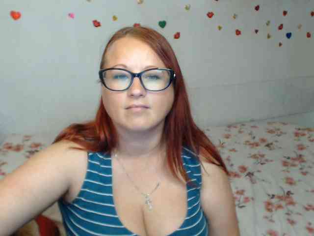 Lilia4joy webcam