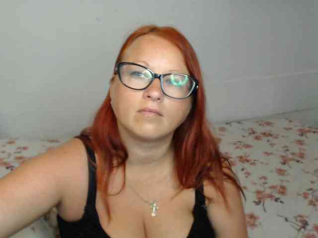 Lilia4joy webcam