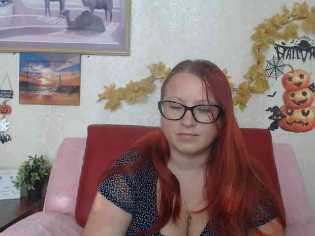 Lilia4joy webcam