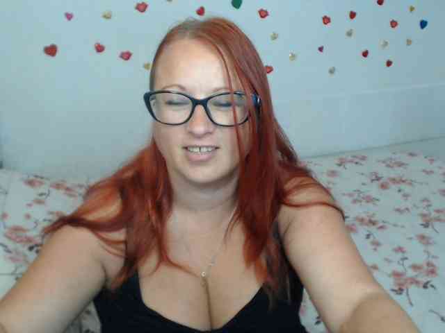 Lilia4joy webcam