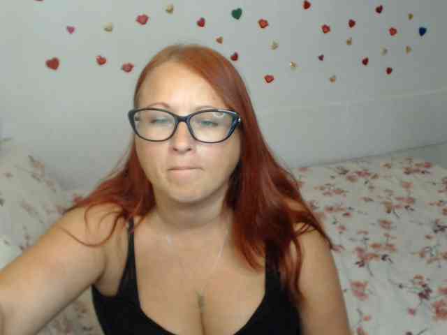 Lilia4joy webcam