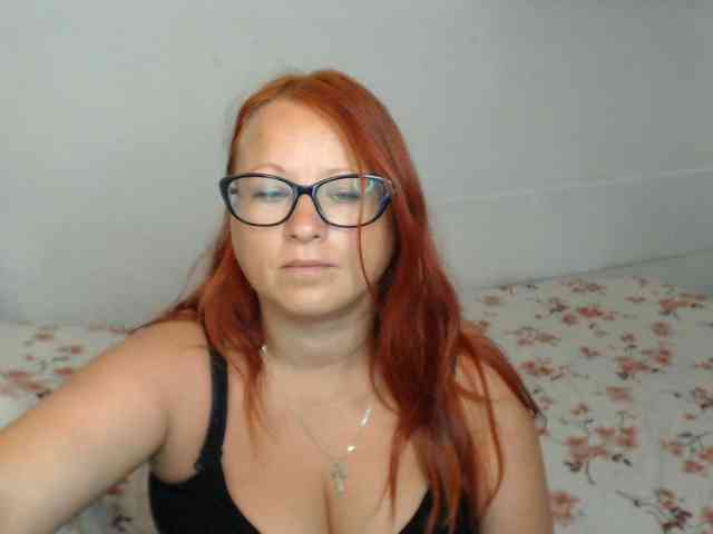 Lilia4joy webcam