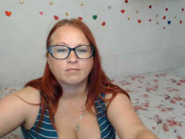 Lilia4joy webcam