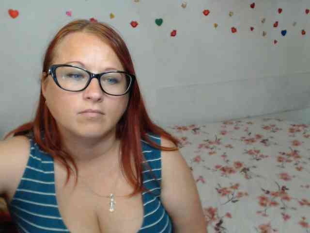 Lilia4joy webcam