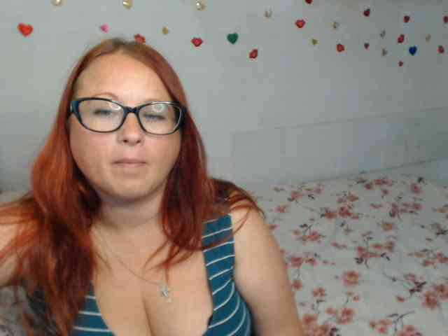 Lilia4joy webcam