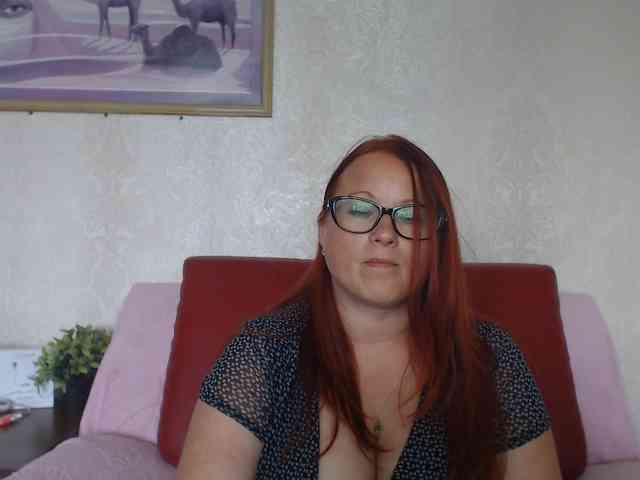 Lilia4joy webcam