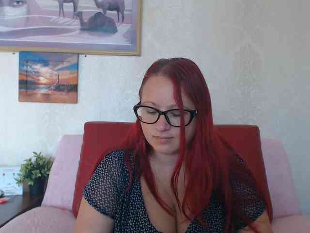 Lilia4joy webcam