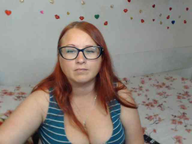 Lilia4joy webcam