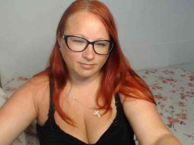 Lilia4joy webcam