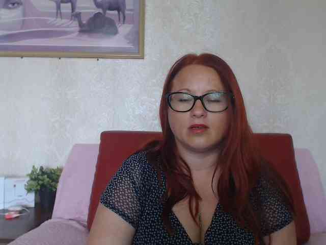 Lilia4joy webcam