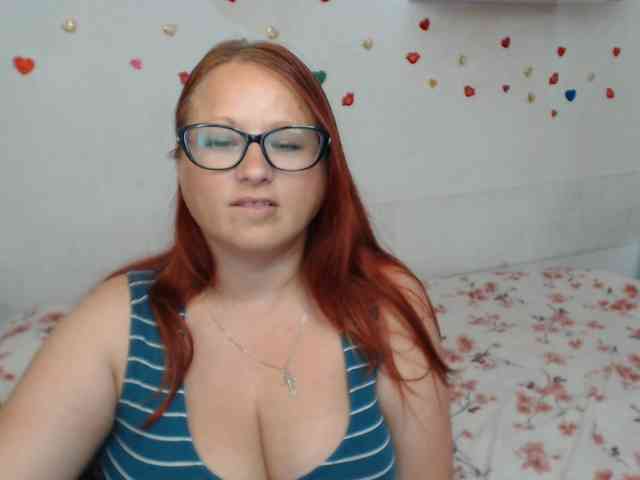 Lilia4joy webcam