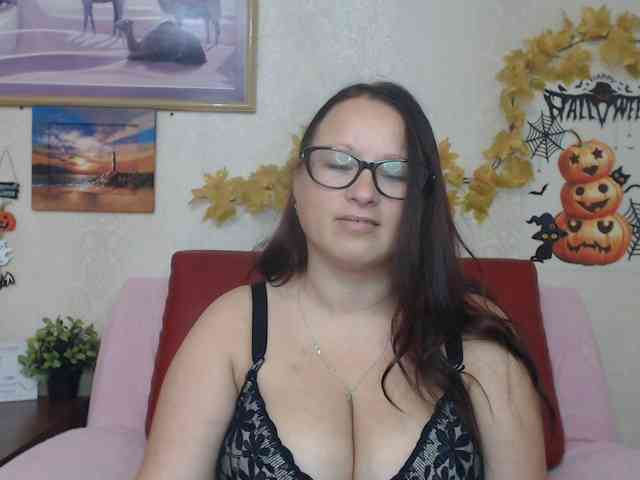 Lilia4joy webcam